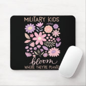 Militärkind Löwenzahn blüht dort, wo er gepflanzt  Mousepad (Mit Mouse)