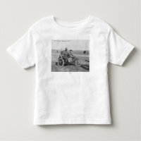Militärmotorrad mit Beiwagen und Maschinengewehr