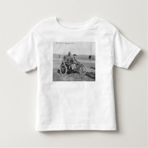 Militärmotorrad mit Beiwagen und Maschinengewehr Kleinkind T-shirt