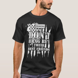 Militärsoldaten spotten nicht, sondern ihr bester T-Shirt