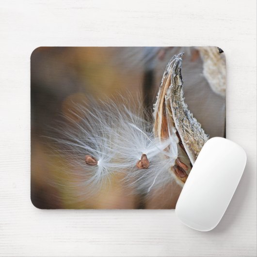 Milkweed Pod Macro Mousepad (Mit Mouse)