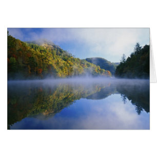 Millbancer See und Herbstfarben bei Sonnenaufgang,