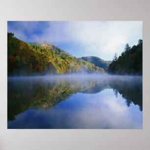 Millbancer See und Herbstfarben bei Sonnenaufgang, Poster