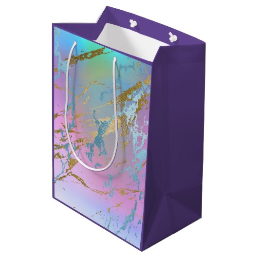 Millennial Marble | Playful Rainbow Pastel Ombre Mittlere Geschenktüte (Rückseite Schrägansicht)