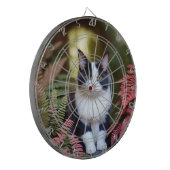 Milly die Ragdoll Katze, Dartboard mit Dartboard Dartscheibe (Vorderseite Links)