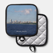 Milwaukee, Inhaber eines Skyline-Potts von Wiscons Topflappen (Vorderseite/Rückseite)