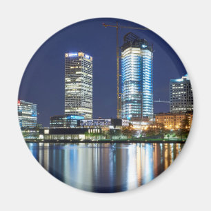 Milwaukee Skyline in der Nacht Magnet