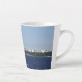 Milwaukee Skyline Latte Tasse (Rechts)