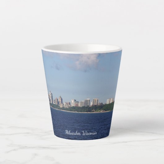 Milwaukee Skyline Latte Tasse (Vorderseite)