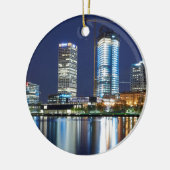 Milwaukee-Skyline nachts Keramik Ornament (Links)
