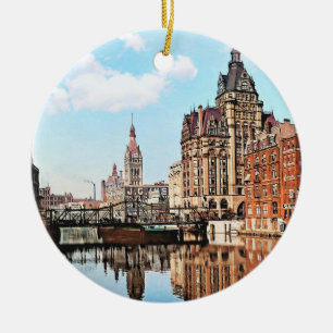 Milwaukee WI - Fluss von der Sycamore St, Milwauke Keramik Ornament