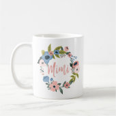 Mimi Brush Script Typografischer Blumenkranz Kaffeetasse (Links)