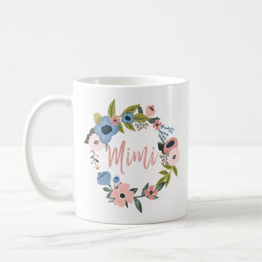 Mimi Brush Script Typografischer Blumenkranz Kaffeetasse (Links)