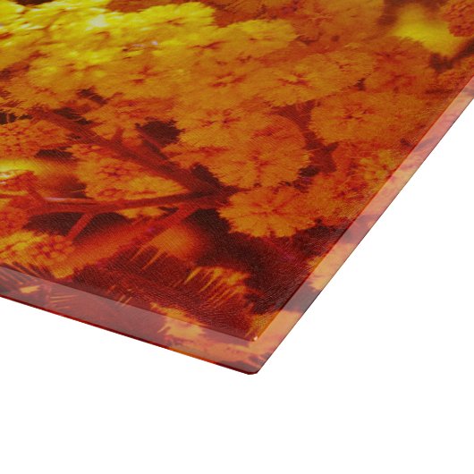 Mimosa Schneidebrett mit surrealistischen Farben (Ecke)