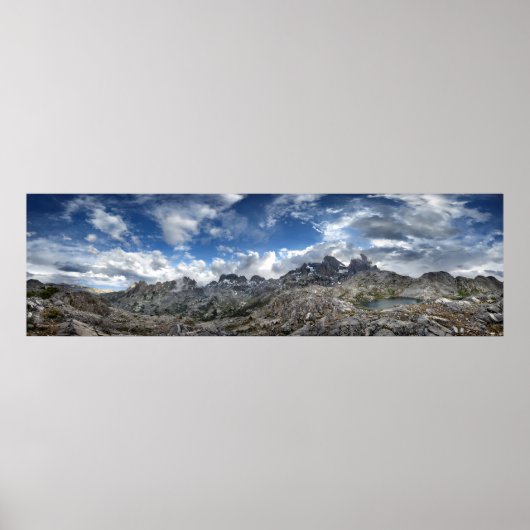 Minarettpanorama über den Seen von Nydiver - Sierr Poster (Vorne)