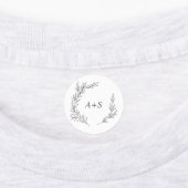 Mindestleaf | Dunkelgrauer Monogramm-Eisen auf Eti Etiketten (Befestigt)