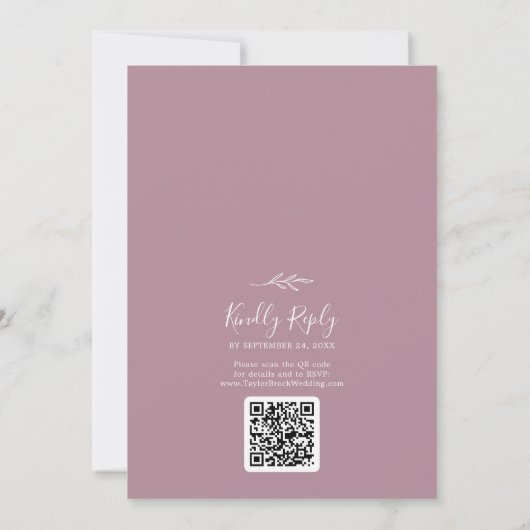 Mindestleaf | Mauve Monogram QR Code Wedding Einladung (Rückseite)