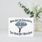 Minds Are Like Parachutes Postkarte (Stehend Vorderseite)