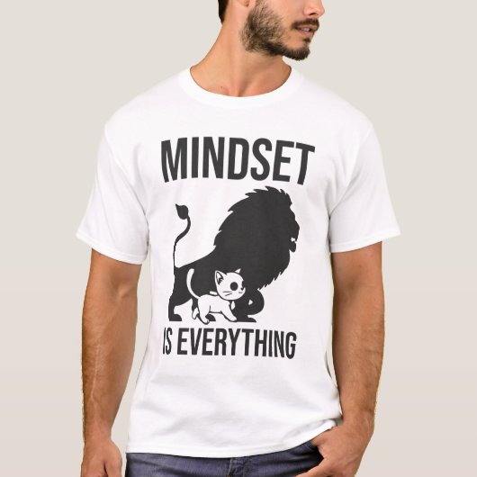 Mindset is Everything - Cat Lion Motivierend T-Shirt (Vorderseite)