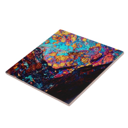 Mineral Chalcopyritstein schwarzes blaues Gold Fliese (Seite)