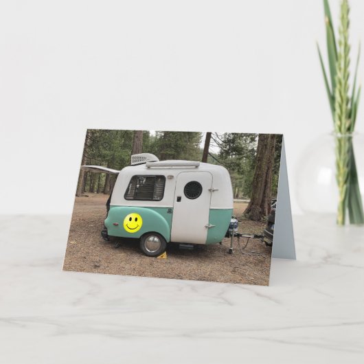 MINI CAMPER TRAILER - GLÜCKLICHE BIRTHDAKARTEN KARTE (Vorderseite)