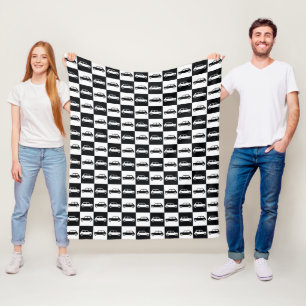 Mini-Cooper mit schwarzer Checkerboard Fleecedecke