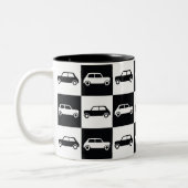 Mini-Cooper mit schwarzer Checkerboard Zweifarbige Tasse (Links)