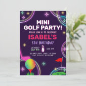 Mini Golf Party Birthday Einladung (Stehend Vorderseite)