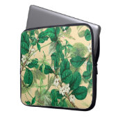 Mini-weiße Blume mit Blätter Laptopschutzhülle (Vorderseite Links)