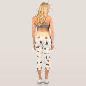 Mini Woodland Acorn Tiermuster Capri Leggings (Rückseite)