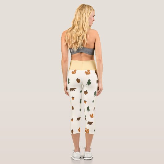 Mini Woodland Acorn Tiermuster Capri Leggings (Rückseite)