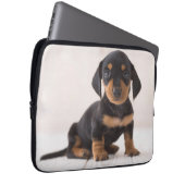 MiniaturDackel-Sitzen Laptopschutzhülle (Vorne Rechts)