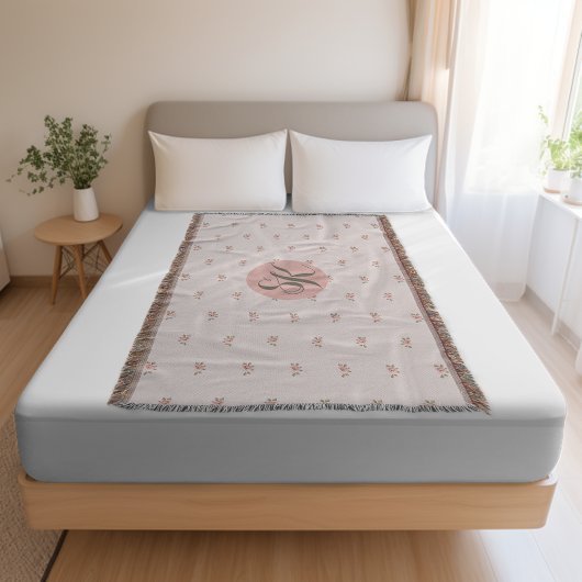 Miniaturrosen & Monogramm Decke
