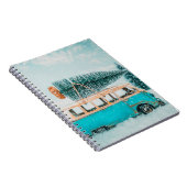 Miniaturwagen mit Weihnachtsbaum auf r Notizblock (Rechte Seite)