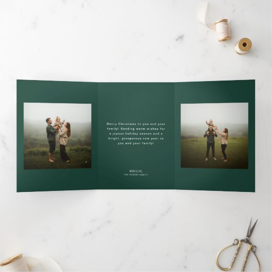 Minimal 2 Photo Green Family Christmas Dreifach Gefaltete Urlaubskarte (Innenseite)