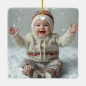 Minimal Baby's erstes Weihnachtsgeschlecht neutral Keramikornament (Rückseite)