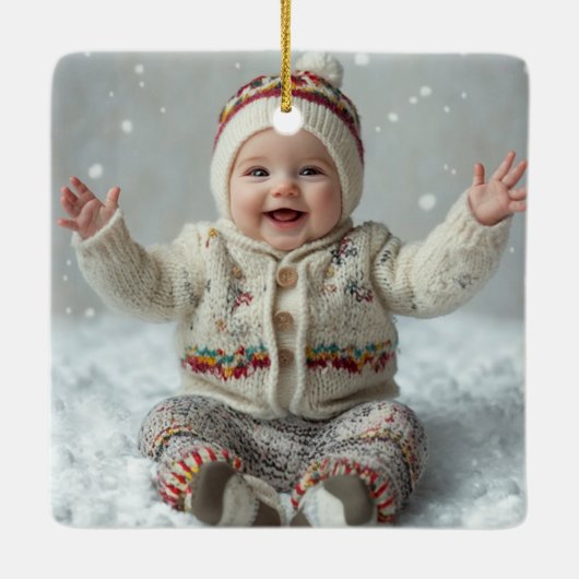 Minimal Baby's erstes Weihnachtsgeschlecht neutral Keramikornament (Rückseite)