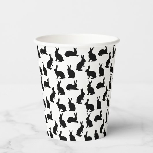 Minimal Black Rabbit Pattern Modern Happy Easter Pappbecher (Rückseite)