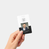 Minimal Black & White Office Mitarbeiter Foto ID Q Ausweis (Handheld)