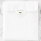 Minimal Black & White Pine Branch Foliage Hochzeit Runder Aufkleber (Tasche)