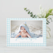 Minimal Blue Gingham Karo Muster Foto Birth Ankündigung (Stehend Vorderseite)