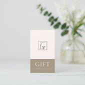 Minimal Blush Pink Kraft Logo Geschenkgutschein Visitenkarte (Stehend Vorderseite)