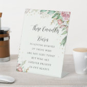 Minimal botanisch im Zeichen des Love Memory Sockelschild (In SItu)