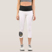 MINIMAL BUSINESS LOGO COMPANDING WHITE CAPRI LEGGINGS (Vorderseite)