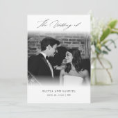 Minimal Calligrafy Script Overlay Foto Hochzeit Einladung (Stehend Vorderseite)