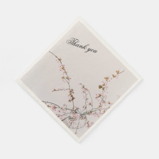 Minimal Cherry Blossom Branches in Glass Vase Serviette (Ecke)