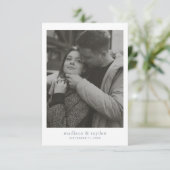 Minimal Chic Dusty Blue Monogram Foto Wedding Dankeskarte (Stehend Vorderseite)