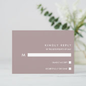 Minimal Chic Dusty Plum | Typografy Wedding RSVP (Stehend Vorderseite)