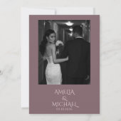 Minimal Chic Prune und Blush Hochzeit Einladung (Rückseite)