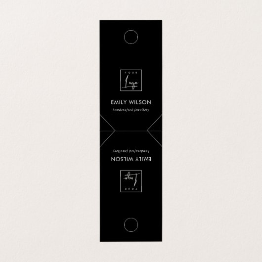 Minimal Chic Schwarz-weiß Hanging Necklace Display Visitenkarten (Außenseite Aufgefaltet)